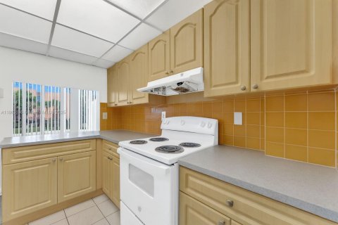 Copropriété à vendre à Miami, Floride: 2 chambres, 100.89 m2 № 1890513 - photo 6