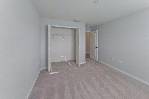 House in Lehigh Acres, Florida 4 bedrooms, 160.91 sq.m. № 2115359 - photo 15