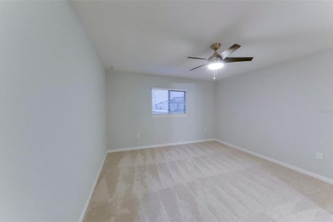 House in Lehigh Acres, Florida 4 bedrooms, 160.91 sq.m. № 2115359 - photo 8