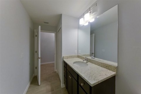 House in Lehigh Acres, Florida 4 bedrooms, 160.91 sq.m. № 2115359 - photo 11