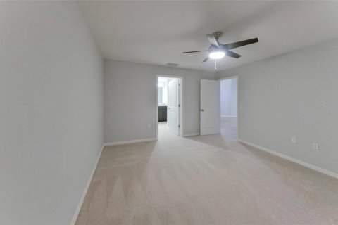 House in Lehigh Acres, Florida 4 bedrooms, 160.91 sq.m. № 2115359 - photo 9