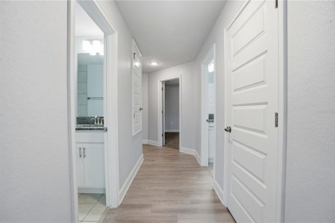 Casa en venta en Spring Hill, Florida, 4 dormitorios, 275.27 m2 № 2152081 - foto 16