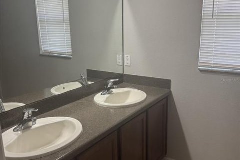 Casa en alquiler en Kissimmee, Florida, 3 dormitorios, 138.42 m2 № 2285460 - foto 14