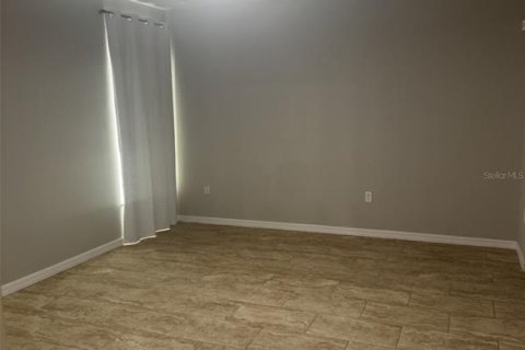 Casa en alquiler en Kissimmee, Florida, 3 dormitorios, 138.42 m2 № 2285460 - foto 12