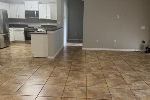 Casa en alquiler en Kissimmee, Florida, 3 dormitorios, 138.42 m2 № 2285460 - foto 8