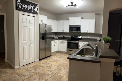Casa en alquiler en Kissimmee, Florida, 3 dormitorios, 138.42 m2 № 2285460 - foto 3