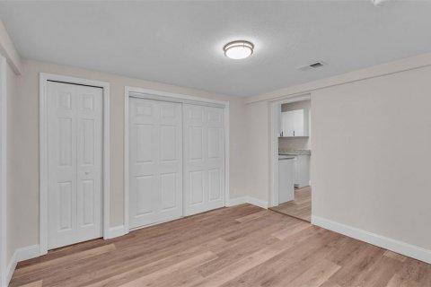 House in Winter Haven, Florida 4 bedrooms, 122.07 sq.m. № 1919566 - photo 10