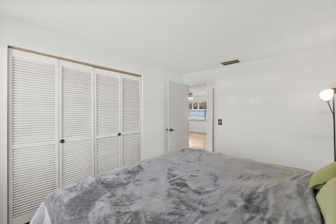 House in Port Orange, Florida 3 bedrooms, 129.69 sq.m. № 2097637 - photo 15