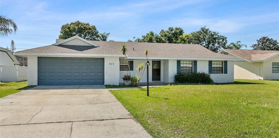 House in Port Orange, Florida 3 bedrooms, 129.69 sq.m. № 2097637