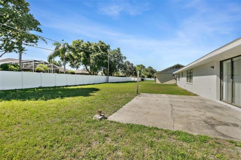 House in Port Orange, Florida 3 bedrooms, 129.69 sq.m. № 2097637 - photo 21
