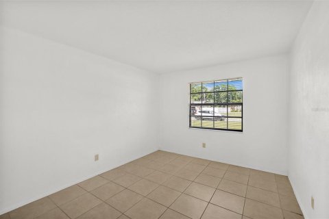 House in Port Orange, Florida 3 bedrooms, 129.69 sq.m. № 2097637 - photo 17