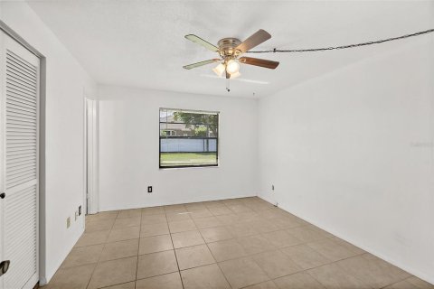 House in Port Orange, Florida 3 bedrooms, 129.69 sq.m. № 2097637 - photo 10