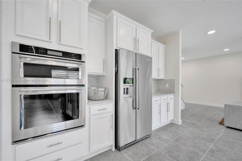 Купить виллу или дом в Холливуд, Флорида 5 спален, 232.35м2, № 2057738 - фото 19