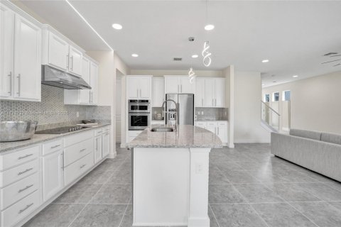 Купить виллу или дом в Холливуд, Флорида 5 спален, 232.35м2, № 2057738 - фото 27