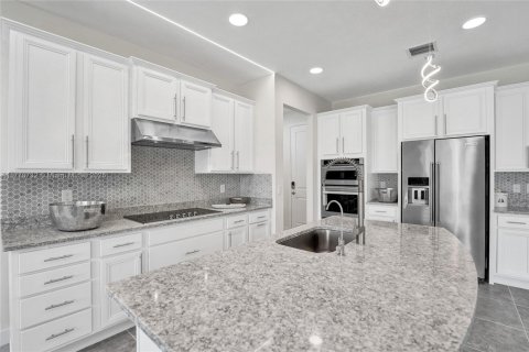 Купить виллу или дом в Холливуд, Флорида 5 спален, 232.35м2, № 2057738 - фото 25