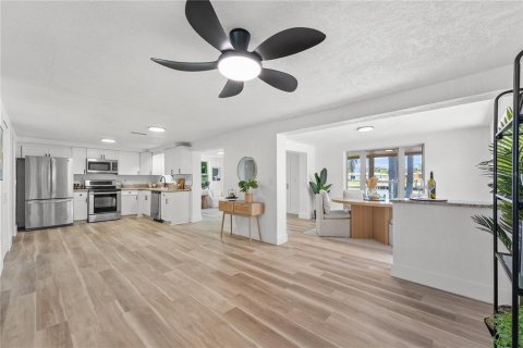 Купить виллу или дом в Холидэй, Флорида 8 комнат, 115.01м2, № 1837648 - фото 8