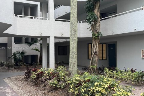 Condominio en venta en Miami, Florida, 2 dormitorios, 107.4 m2 № 2017663 - foto 16