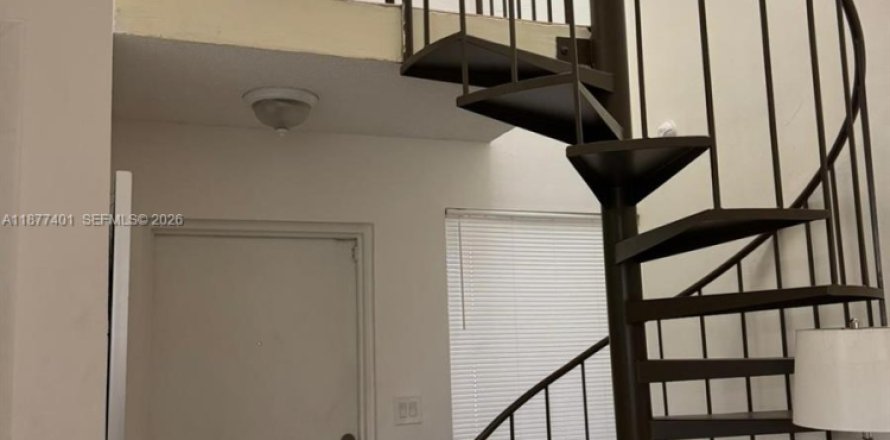 Condominio en Miami, Florida, 2 dormitorios  № 2017663