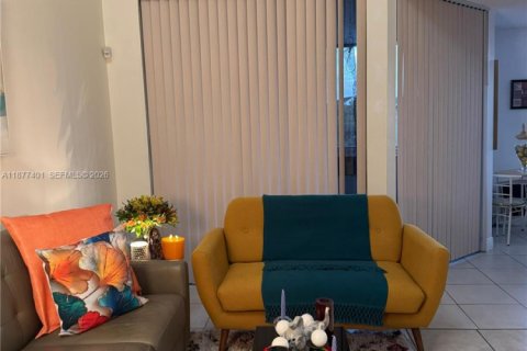 Condominio en venta en Miami, Florida, 2 dormitorios, 107.4 m2 № 2017663 - foto 14