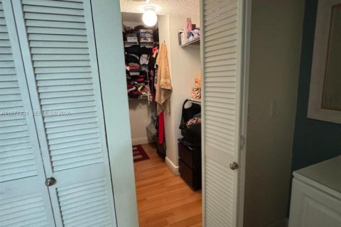 Condominio en venta en Miami, Florida, 2 dormitorios, 107.4 m2 № 2017663 - foto 4