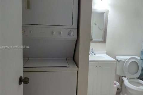 Condominio en venta en Miami, Florida, 2 dormitorios, 107.4 m2 № 2017663 - foto 13