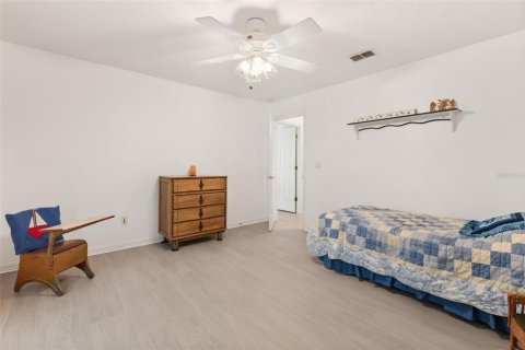 House in Oviedo, Florida 4 bedrooms, 251.86 sq.m. № 2221605 - photo 20