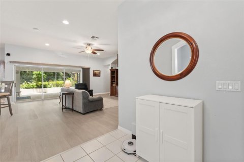 House in Oviedo, Florida 4 bedrooms, 251.86 sq.m. № 2221605 - photo 17