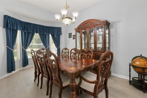 House in Oviedo, Florida 4 bedrooms, 251.86 sq.m. № 2221605 - photo 8
