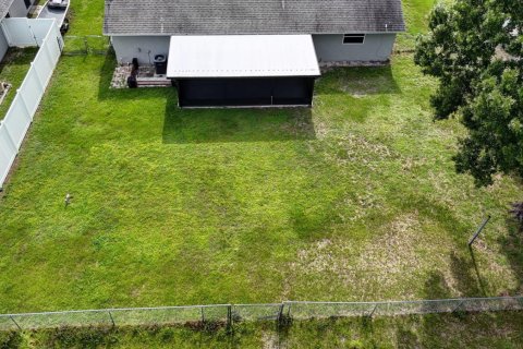 House in Port St. Lucie, Florida 3 bedrooms, 128.76 sq.m. № 2083654 - photo 30