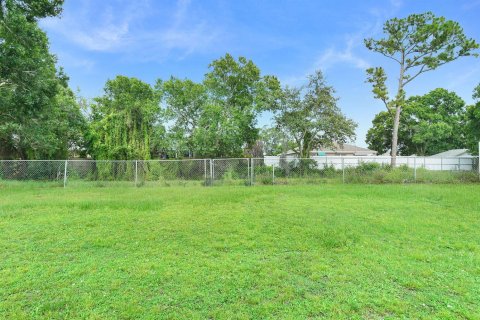 House in Port St. Lucie, Florida 3 bedrooms, 128.76 sq.m. № 2083654 - photo 26