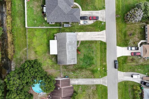 House in Port St. Lucie, Florida 3 bedrooms, 128.76 sq.m. № 2083654 - photo 28