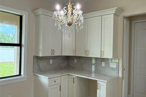 Купить виллу или дом в Норт-Порт, Флорида 6 комнат, 171.03м2, № 2360576 - фото 13