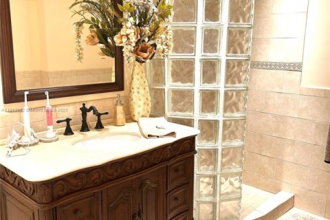 Купить кондоминиум в Холливуд, Флорида 2 спальни, 116.5м2, № 1958468 - фото 24