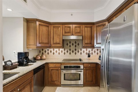 Condo in Kissimmee, Florida, 2 bedrooms № 2384219 - photo 7