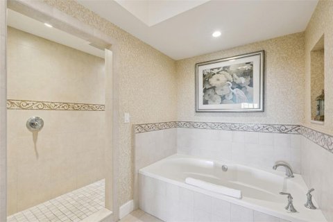 Condo in Kissimmee, Florida, 2 bedrooms № 2384219 - photo 13