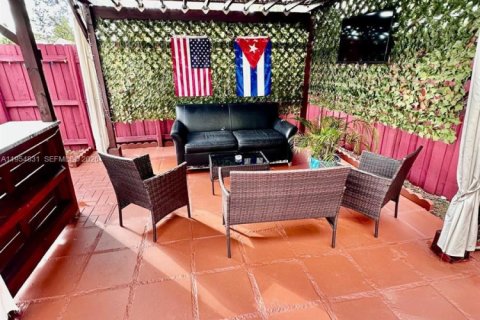 Купить кондоминиум в Майами, Флорида 2 спальни, 97.55м2, № 2011050 - фото 12