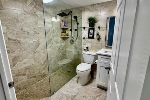 Купить кондоминиум в Майами, Флорида 2 спальни, 97.55м2, № 2011050 - фото 18