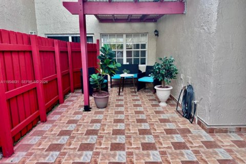 Купить кондоминиум в Майами, Флорида 2 спальни, 97.55м2, № 2011050 - фото 3