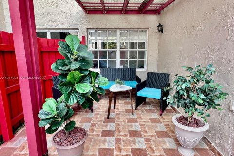 Купить кондоминиум в Майами, Флорида 2 спальни, 97.55м2, № 2011050 - фото 4