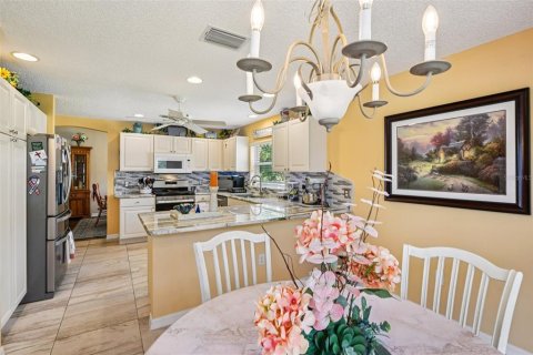 House in The Villages, Florida 3 bedrooms, 191.1 sq.m. № 1847850 - photo 16