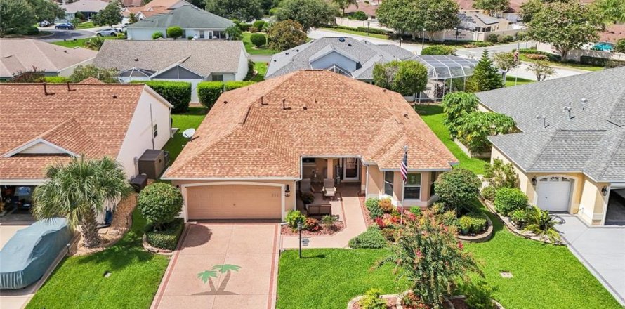 House in The Villages, Florida 3 bedrooms, 191.1 sq.m. № 1847850