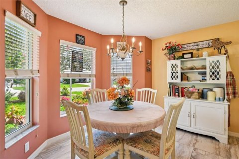 House in The Villages, Florida 3 bedrooms, 191.1 sq.m. № 1847850 - photo 15