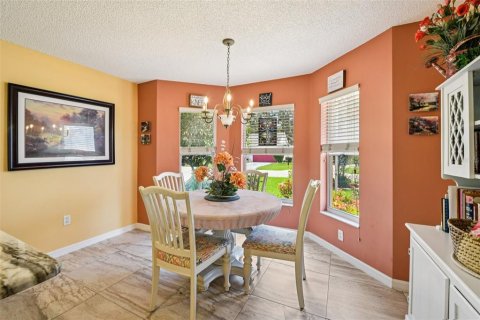 House in The Villages, Florida 3 bedrooms, 191.1 sq.m. № 1847850 - photo 14