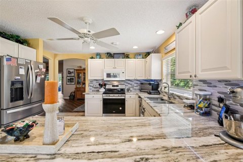 House in The Villages, Florida 3 bedrooms, 191.1 sq.m. № 1847850 - photo 21