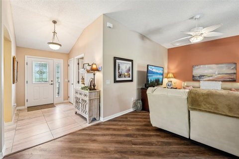 House in The Villages, Florida 3 bedrooms, 191.1 sq.m. № 1847850 - photo 6