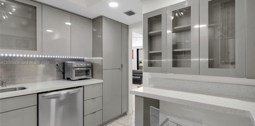 Condo à Miami Beach, Floride, 2 chambres  № 2417651