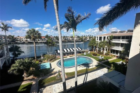 Condo à Hollywood, Floride, 2 chambres  № 2084598