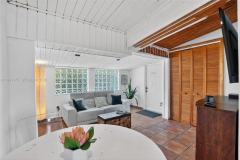 Купить виллу или дом в Майами, Флорида 4 спальни, 106.93м2, № 2056551 - фото 14