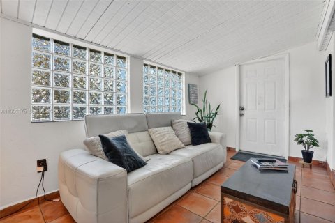 Купить виллу или дом в Майами, Флорида 4 спальни, 106.93м2, № 2056551 - фото 19