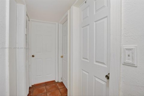 Купить виллу или дом в Майами, Флорида 4 спальни, 106.93м2, № 2056551 - фото 20